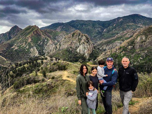 Another amazing day for a fun family-friendly hike in Malibu with the kids! We love creating unforgettable memories that everyone can enjoy