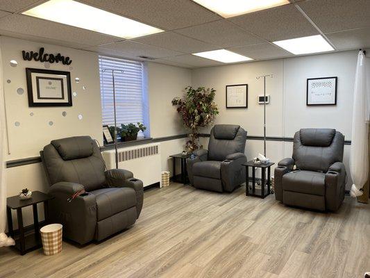 Come Relax in our comfy chairs and unwind from the everyday stressors at Velore' IV Hydration and Beauty Lounge.