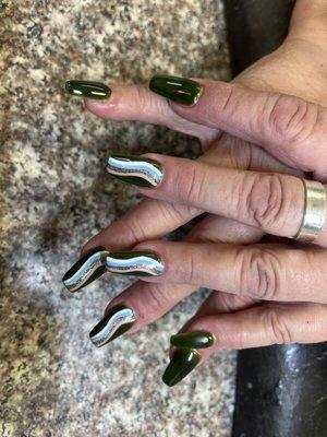 Double T Nails