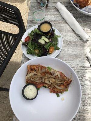 Mahi mahi (no bun) sandwich with a side salad.