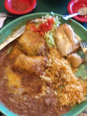 Burrito + enchilada + chile relleno