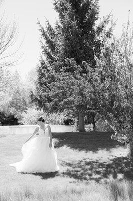 B&W Photo of Alpine Bride on grounds