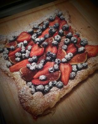 Summer Berry Tart with Fresh Figs for sampling!