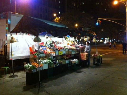 Ali's Fresh Fruit Stand