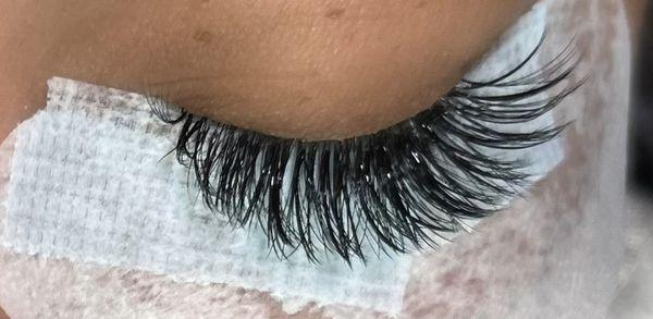 UV classic lash extensions