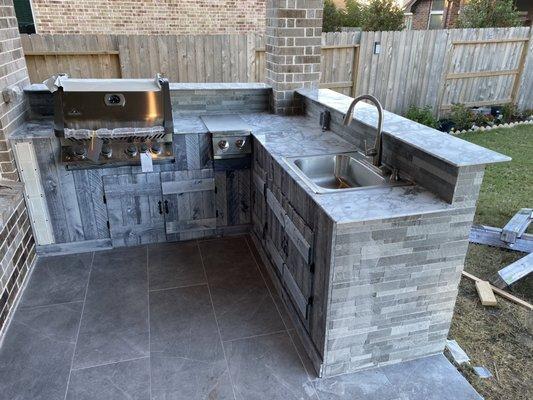 Outdoor kitchen