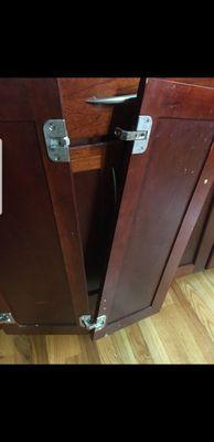 Handyman Services 
Cabinet Door Repair