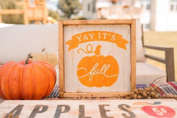 All the Fall feels - create this project in any of our Happy Hour or Mini Sign workshops!