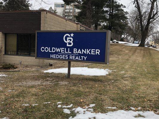 Coldwell Banker Hedges Realty South Office - 2200 1st Ave NE, Cedar Rapids, IA