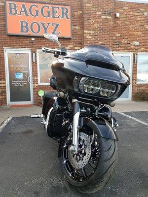 Fat Front Tire installed at Bagger Boyz Motorcycle Design Center