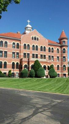 Main Classroom Building (1908)