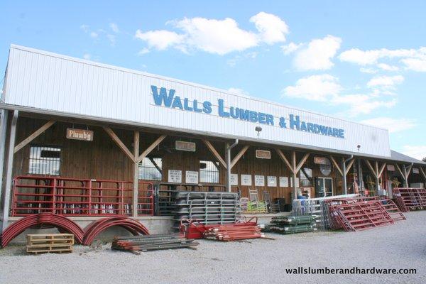 This store has about anything you can imagine needing for large contracting projects or small DIY jobs.