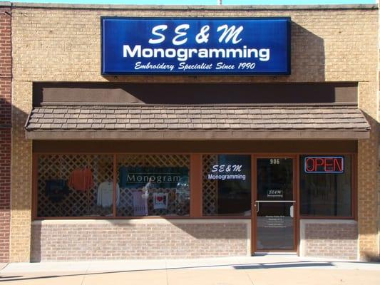 S E & M Monogramming