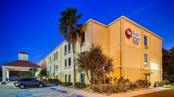 Best Western Plus Bradenton Hotel & Suites