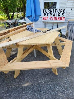 Octagon picnic table