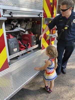 Learn and play, fire station came!