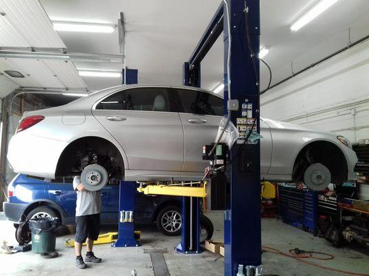 Mercedes S550 4matic working on brakes, replacing rotors & pads, front & rear.