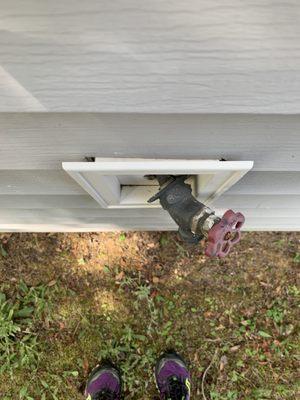 other damaged out door faucet in my neighborhood