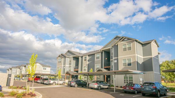 Keizer Station Apartment Building