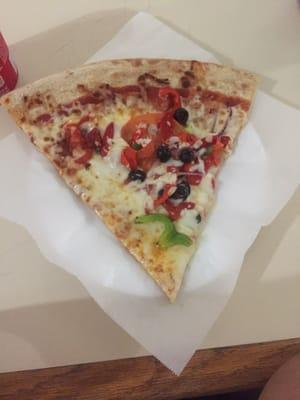 veggie pizza slice