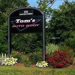 Tom's Auto Body & Transport