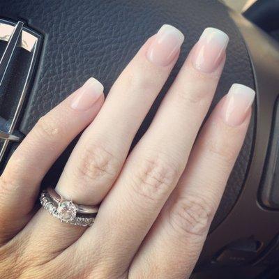 White/pink ombré