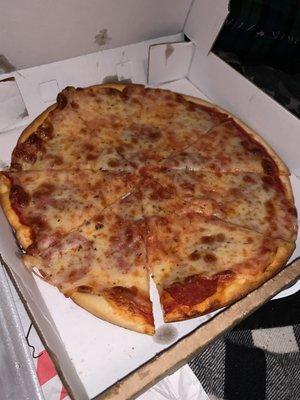 Small pepperoni pizza