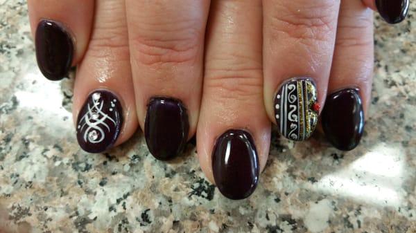 Opi color:"everymonthisoctoberfest"& pretty  designs.