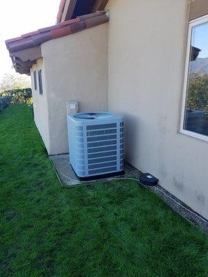 Outdoor AC condenser