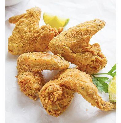 Delicious crispy chicken wings