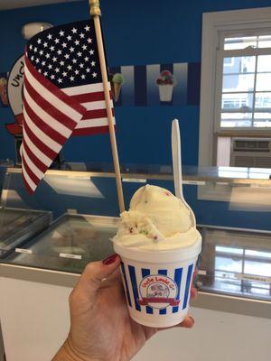 Cake batter & peanut butter cup gelati with vanilla