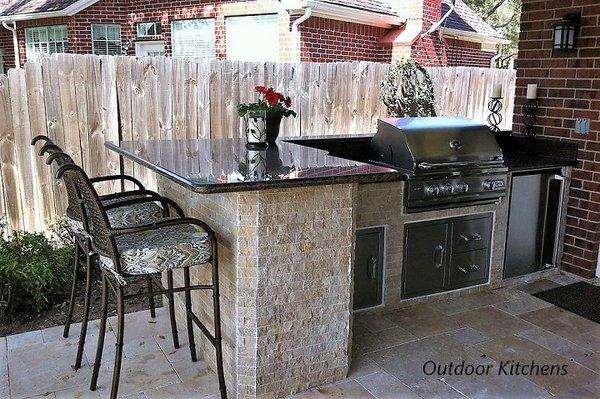 Outdoor Kitchens and Gas Grills!