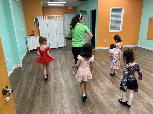 Pre-k dance class