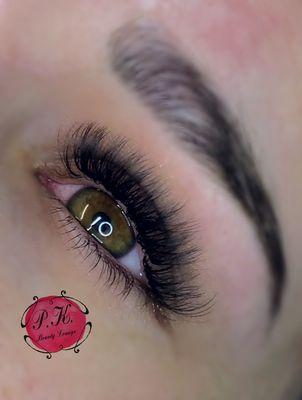 Volume lash extensions