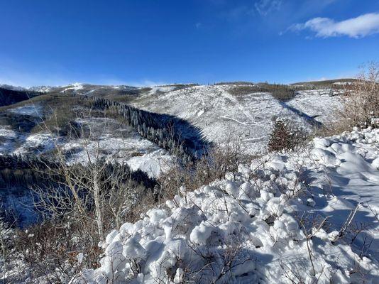 View from the Daly Trailhead snowshoe hike.