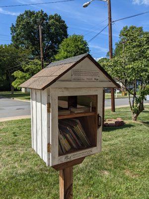 Little Free Library, 211 Lakewood Ave, Charlotte