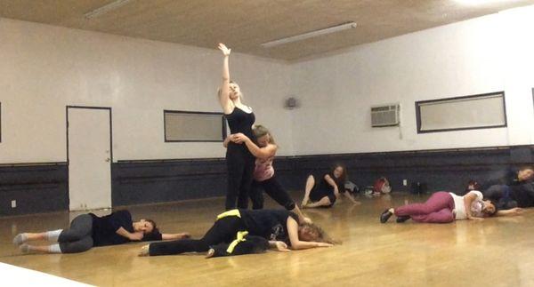 Lynne Jacobellis dancers in rehearsal.