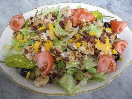 Grilled Chicken, Bacon & Cheddar Cheese Salad