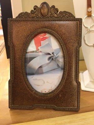 Small picture frame