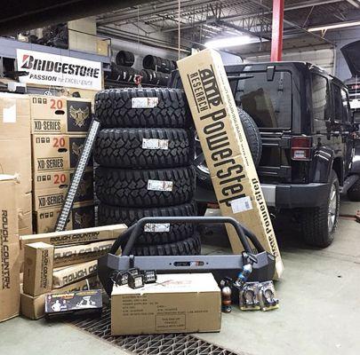 NEW STOCK JEEP ADDING LIFT KIT ,WHEELS/TIRES ,FRONT/REAR BUMPERS ,ROCK SLIDERS