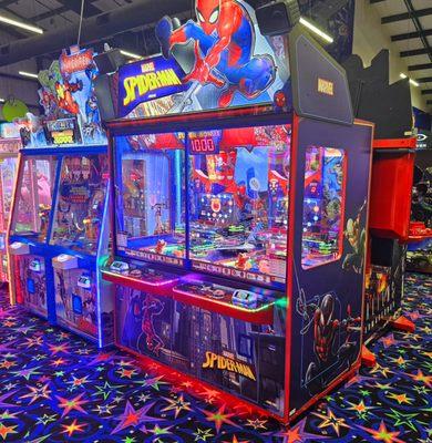 Spiderman Coin Pusher  Arcade Game - Sling Tokens To Win Tickets!