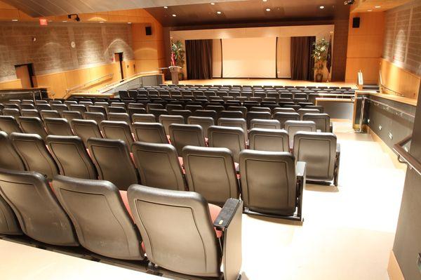 Kehrl Auditorium - Fixed seating auditorium that can accommodate up to 270. Great room for speaking and product showcases.