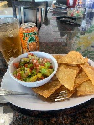 Nachos and guacamole ... very light and refreshing