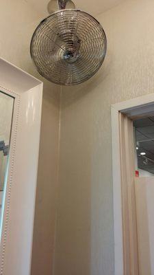 Love that they have a fan in the dressing room! Surprising, it wasn't cold in there, and I kept the fan on, lol!