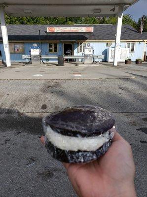 The world famous whoopie pie!