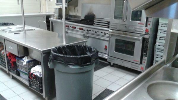 Commercial kitchen deepcleaned