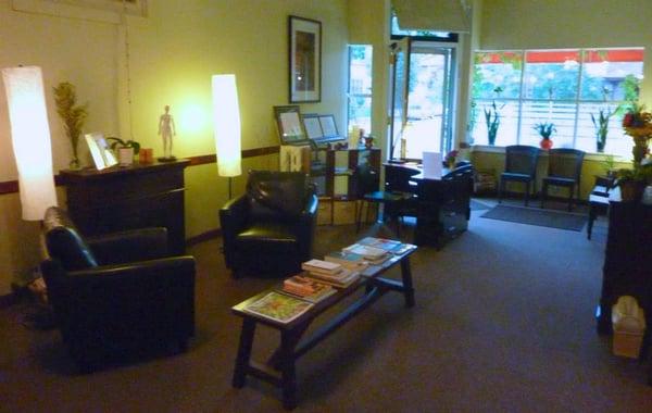 Ascent : East Asian Integrative Care Clinic
 4100 Grand Avenue South, Minneapolis 55409
 612.823.0368 
 Always a warm, inviting waiting area