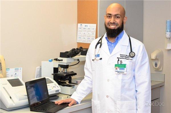 Doctor Amaan Haq is a family medicine practitioner located in Detroit.