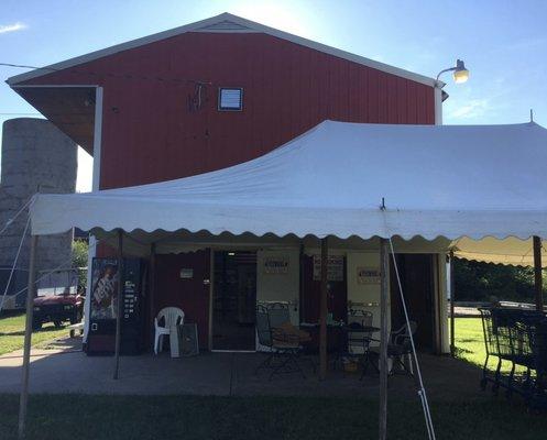 Big Red Barn Storefront