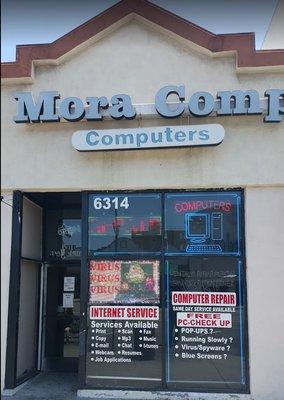 MoraComp Computers